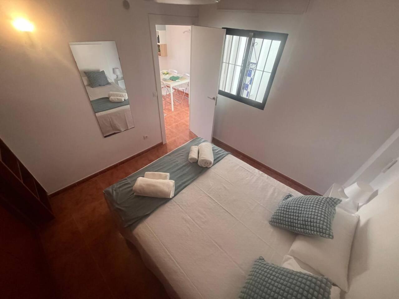 Apartamento Lidia Planta 2, La Carihuela 1ª Linea Playa, Vistas Mar, Buhardilla 1 Dormitorio, 40 M2, 1-3 Huesped, Terraza, Wifi Torremolinos Exterior foto